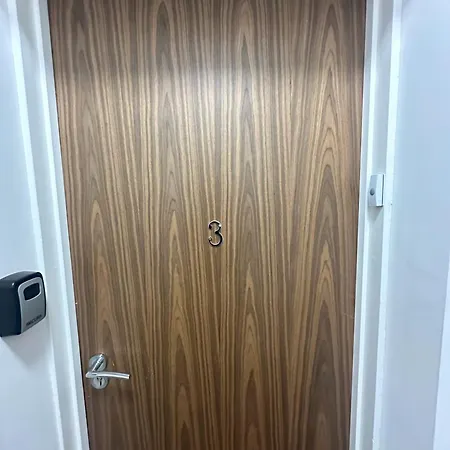 Marina - 2 Bedrooms - Sleeps 4 Апартаменты *